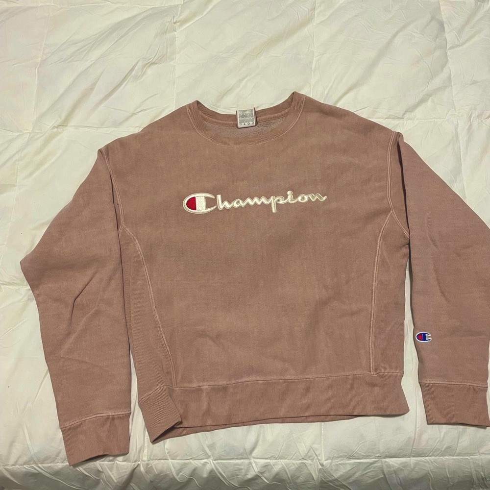 SOLD — Champion Crew Neck